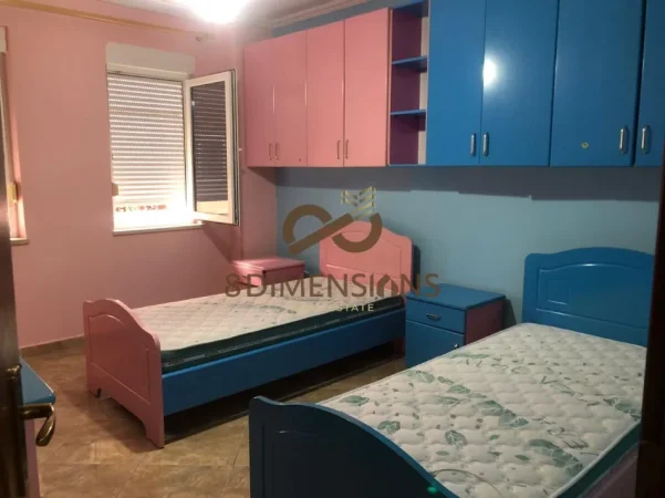 Tirane, shitet apartament 2+1+Ballkon Kati 3, 140 m² 250.000 € (liqeni i thate)