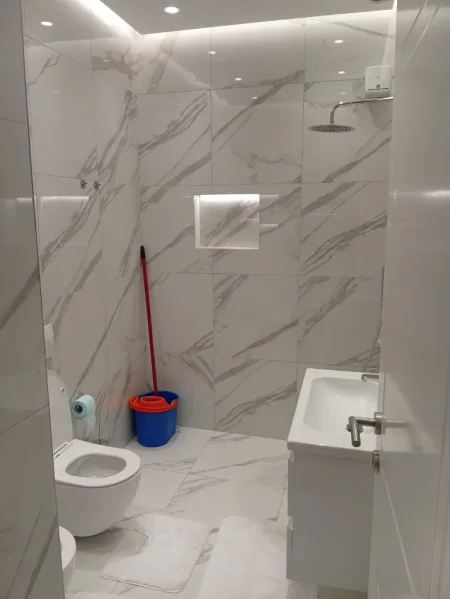 🏠 Jepet me Qira Super Mega Apartament  1+1+PARKING perfshire 🅿️ afer Concordit ne , fillim 5 Maj