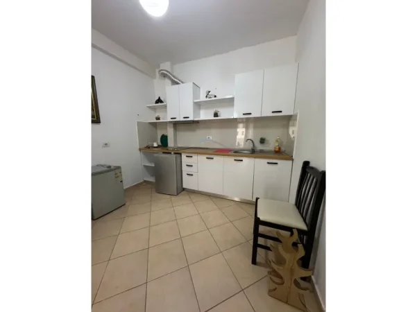 Vlore, shitet apartament 1+1+Ballkon Kati 3, 81 m² 150.000 € (Vlore)