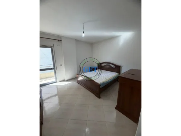 Durres, jepet me qera apartament 2+1+Ballkon Kati 2, 90 m² 300 € 