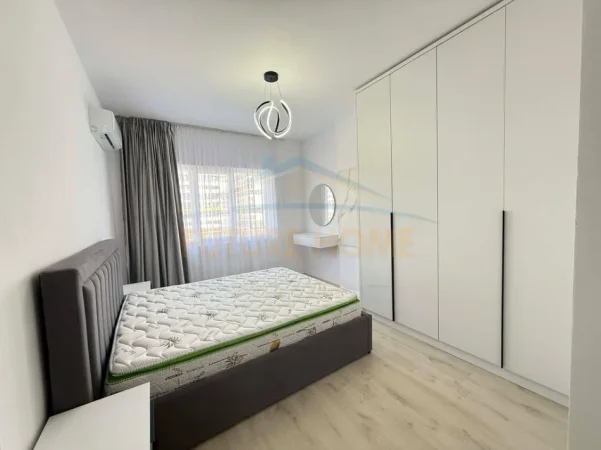 Tirane, jepet me qera apartament 1+1+Ballkon Kati 2, 60 m² 500 € (Univers city)