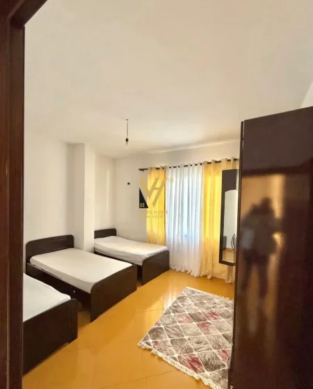 Tirane, jepet me qera apartament 1+1+Ballkon Kati 3, 70 m² 470 € (INXHINIERIA)