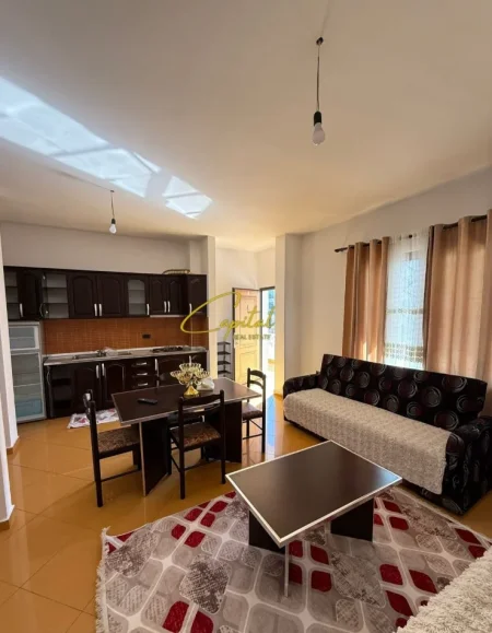 Tirane, jepet me qera apartament 1+1 Kati 3, 70 m² 450 € (21 DHJETORI)