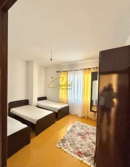Tirane, jepet me qera apartament 1+1 Kati 3, 70 m² 450 € (21 DHJETORI)