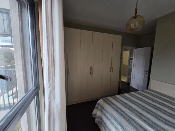 Tirane, jepet me qera apartament 1+1 Kati 8, 450 m² 450 € (Rruga e Elbasanit)