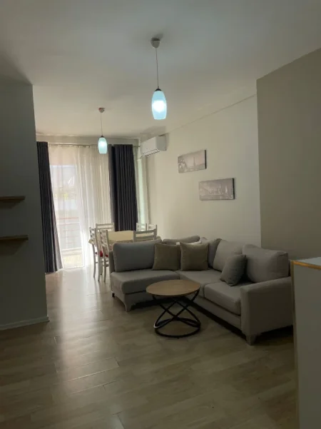Tirane, jepet me qera apartament 2+1+Ballkon , 95 m² 700 € (Kodra e Diellit)
