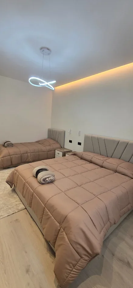 Tirane, jepet me qera apartament 1+1 Kati 5, 65 m² 750 € (Rruga e Elbasanit)