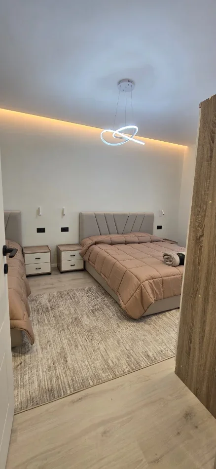 Tirane, jepet me qera apartament 1+1 Kati 5, 65 m² 750 € (Rruga e Elbasanit)