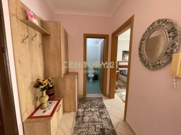 Durres, jepet me qera apartament 1+1 Kati 5, 400 € 