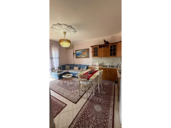 Durres, jepet me qera apartament 1+1 Kati 5, 400 € 