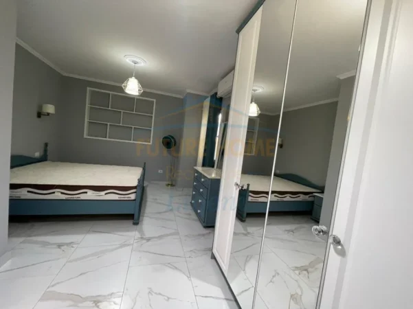 Tirane, jepet me qera apartament 2+1 Kati 3, 88 m² 1.200 € (Sheshi Willson)