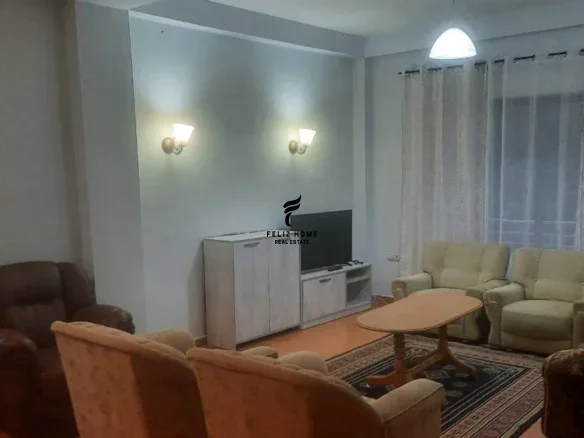 Tirane, jepet me qera apartament 3+1 Kati 2, 148 m² 450 € (QYTET STUDENTI)