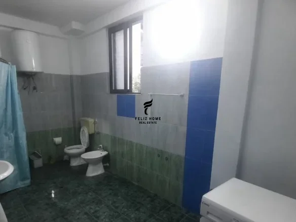 Tirane, jepet me qera apartament 3+1 Kati 2, 148 m² 450 € (QYTET STUDENTI)