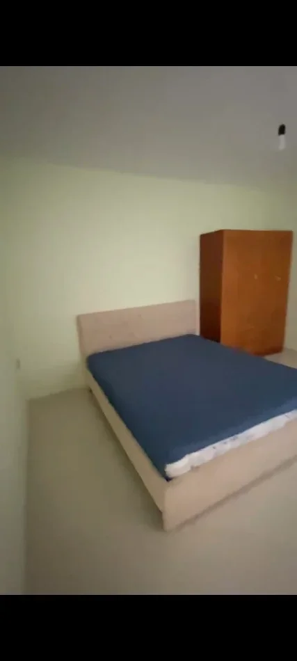 Tirane, jepet me qera shtepi 2+1 Kati 1, 70 m² 300 € (Qytet Studenti)