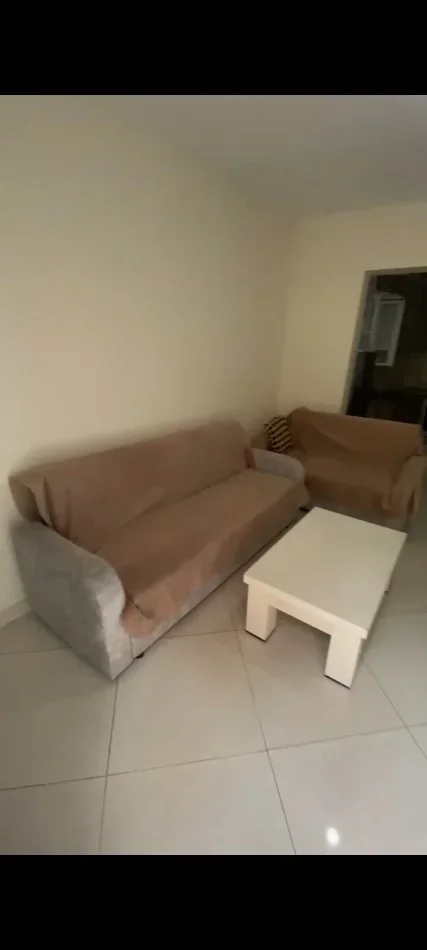 Tirane, jepet me qera shtepi 2+1 Kati 1, 70 m² 300 € (Qytet Studenti)