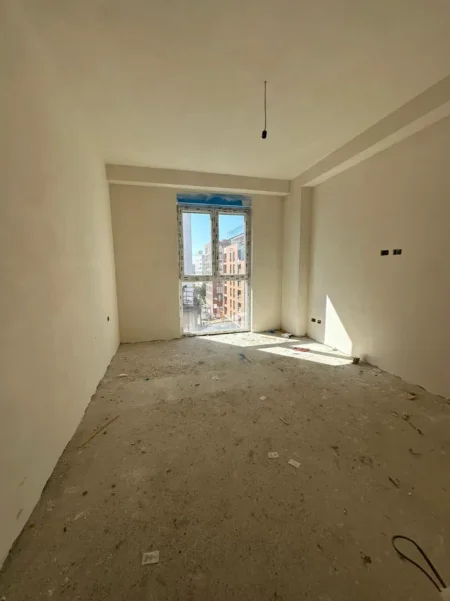 Tirane, shitet apartament 2+1+Ballkon Kati 4, 111 m² 212.000 € (Bulevardi i Ri)