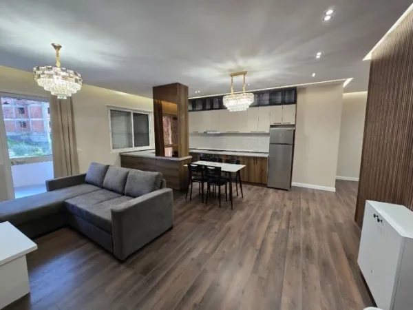 Tirane, shitet apartament 2+1+Aneks+Ballkon Kati 2, 120 m² 215.000 € (liqeni i thate , kopshti botanik)