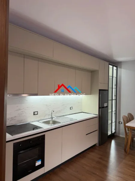 Tirane, jepet me qera apartament 1+1+Ballkon , 70 m² 726 € (RRUGA FILIP JANO ,JORDAN MISJA)