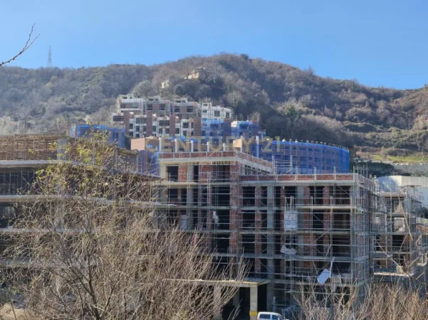 Tirane, shitet apartament 2+1 Kati 6, 195 m² 216.000 € (kodra e diellit 2)