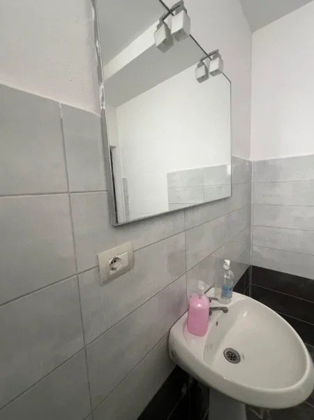 🏢 Jepet me Qera Ambient Biznesi ne Ali Dem, 1500 EURO