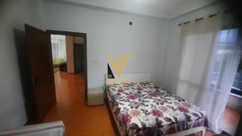 Tirane, jepet me qera apartament 3+1+Ballkon Kati 2, 148 m² 470 € (QYTET STUDENTI)