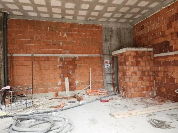 Tirane, shitet dyqan Kati 0, 48 m² 175.000 € 