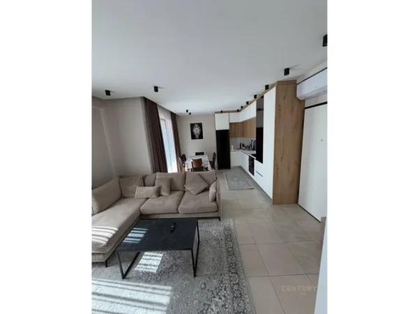 Tirane, jepet me qera apartament 1+1 Kati 6, 62 m² 900 € (besim imami)