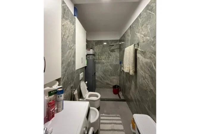Tirane, shitet apartament 1+1 Kati 6, 180 m² 155.000 € 