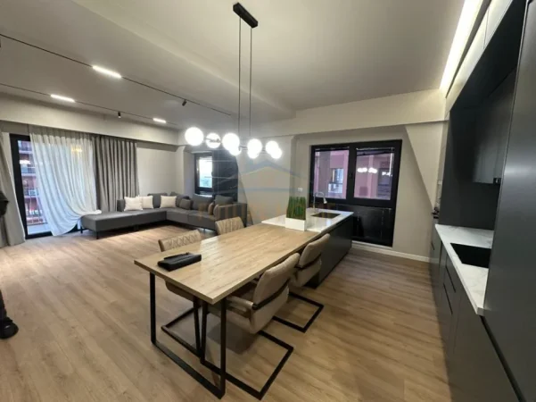 Shitet apartament 2+1, Garden Building, Rruga Kavajes.