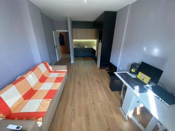 SHITET APARTAMENT 1+1 TEK IRFAN TOMINI