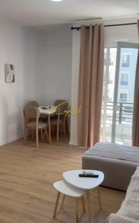Tirane, jepet me qera apartament 2+1 Kati 5, 100 m² 700 € (ISH PARKU)