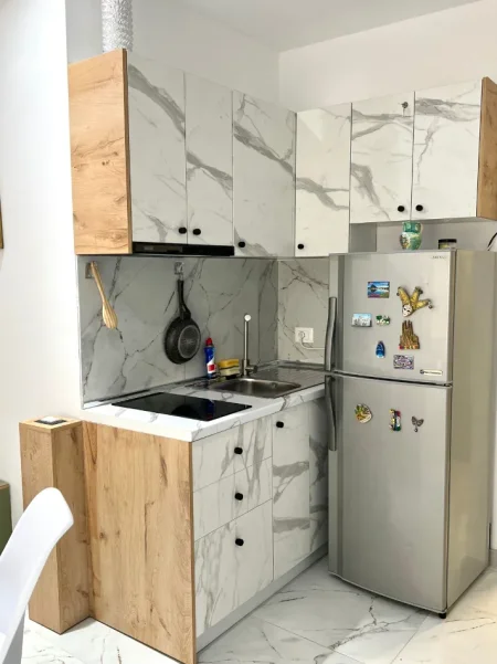 SHITET: 1+1+1 Verand + 1Post Parkimi📍Dhermi (Res. Sofo Duni) - 205,000€ - Sp.60m² - Orientim Jug🌞|| Pamje Spektakolare nga Deti 🌊 Vetem 300m Larg🏃