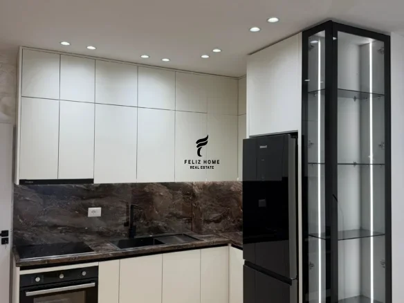 Tirane, shitet apartament 1+1+Ballkon Kati 2, 55 m² 109.000 € (YZBERISHT)