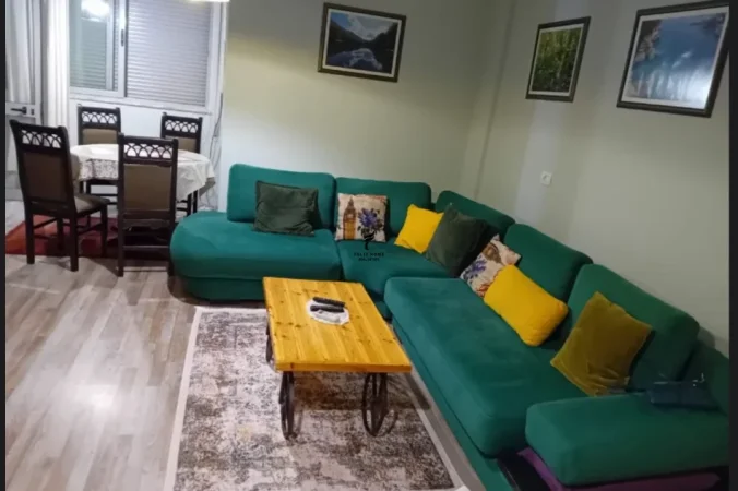 Tirane, jepet me qera apartament 1+1 Kati 3, 57 m² 580 € (SELVIA)