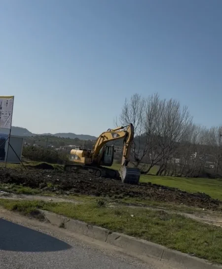 Tirane, shitet apartament 1+1+Aneks+Ballkon Kati 7, 74 m² 1€ (River Park Rezidenc)