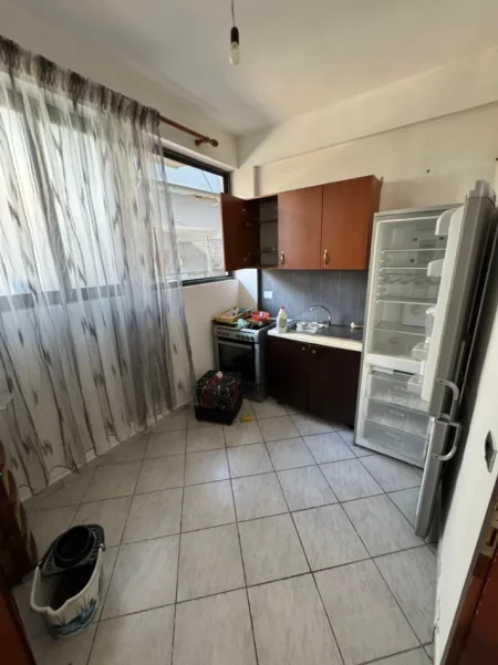 Tirane, jepet me qera shtepi 1+1 Kati 0, 60 m² 350 € (Astir)