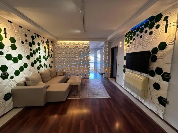 Shitet, Apartament 2+1,Liqeni i Tiranes, 350.000 €