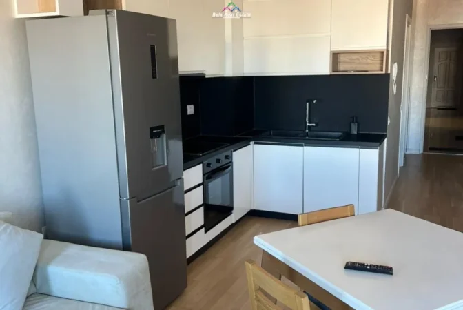 Tirane, jepet me qera apartament 1+1 Kati 4, 73 m² 800 € (Rruga Panorama)