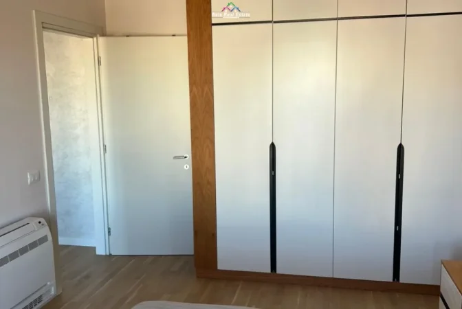 Tirane, jepet me qera apartament 1+1 Kati 4, 73 m² 800 € (Rruga Panorama)