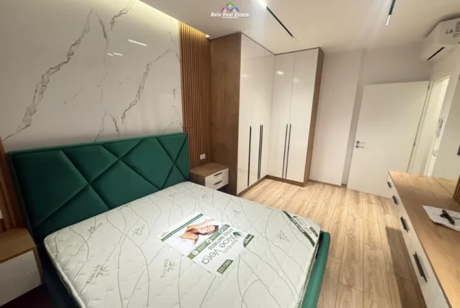 Tirane, jepet me qera apartament 2+1 Kati 7, 100 m² 1.200 € (Rruga Anton Lufi)