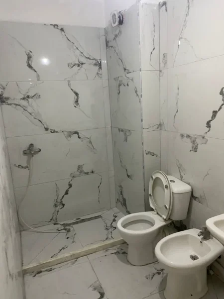 Tirane, shitet apartament 2+1 , 82 m² 110.000 € (misto mame)