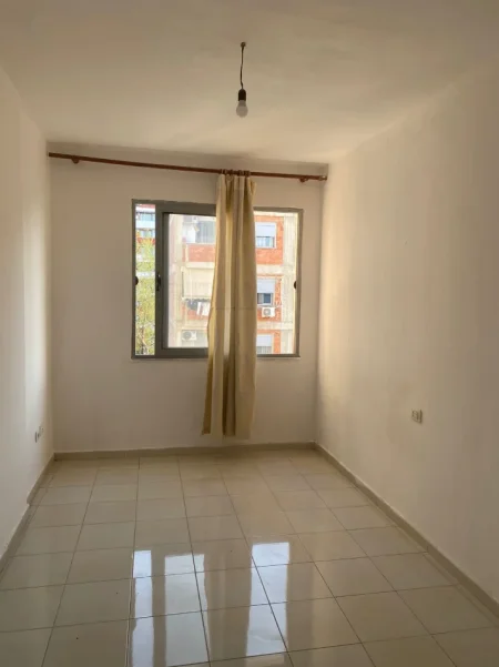 Tirane, shitet apartament 2+1 , 82 m² 110.000 € (misto mame)