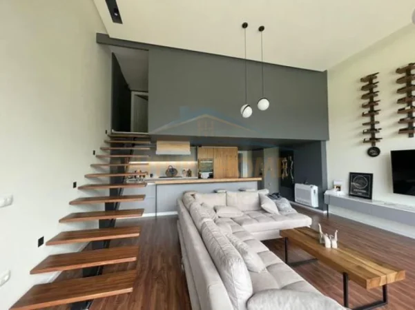 Tirane, jepet me qera apartament 2+1 Kati 1, 115 m² 750 € (Fresk)