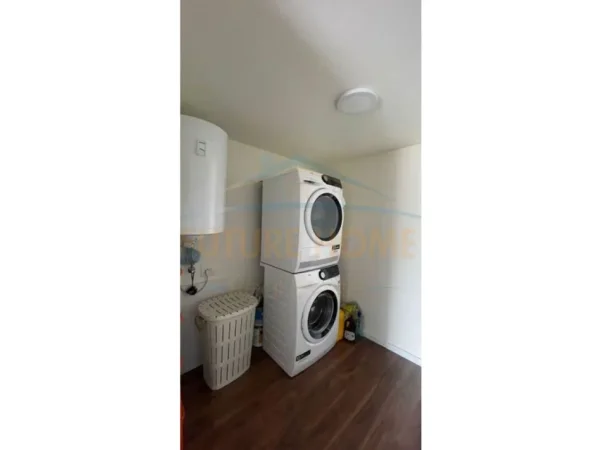 Tirane, jepet me qera apartament 2+1 Kati 1, 115 m² 750 € (Fresk)