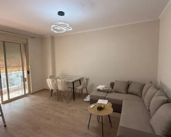 Tirane, jepet me qera apartament 1+1+Aneks+Ballkon Kati 3, 67 m² 500 € (yzberisht)