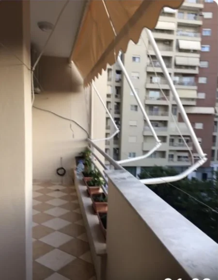 Tirane, jepet me qera 700€, KOMPLEKSI PANORAMA, pa-komision I DISKUTUESHEM, apartament 3+1+Ballkon Kati 5, 120 m²