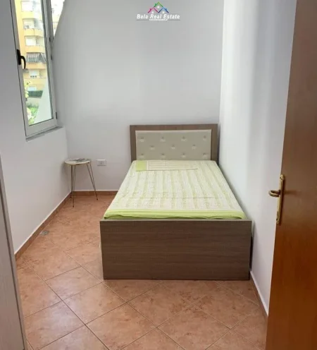 Tirane, jepet me qera apartament 2+1 Kati 3, 91 m² 620 € (komuna e parisit)