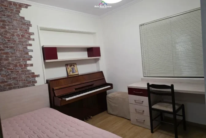 Tirane, jepet me qera apartament 4+1+Aneks Kati 3, 120 m² 1.500 € (Rruga mine Peza)
