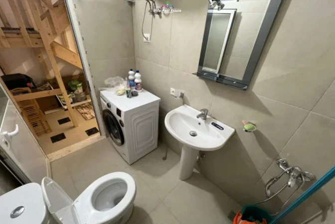 Tirane, jepet me qera apartament 1+1+Ballkon Kati 1, 70 m² 670 € (selvia)