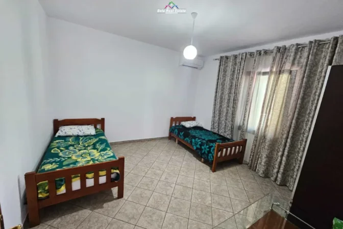 Tirane, jepet me qera Vile 1+1 Kati 2, 100 m² 470 € (qytet studenti)